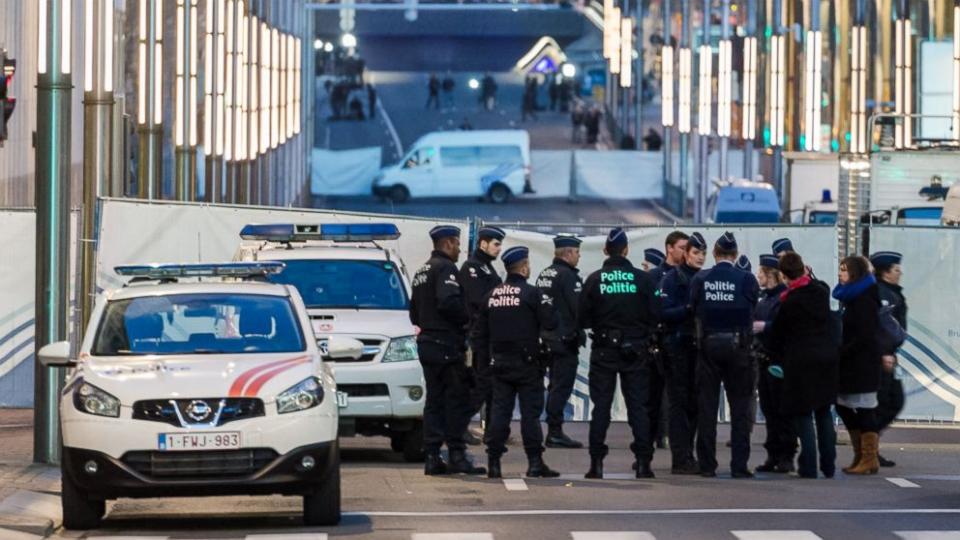 6 Arrested in Brussels Police Operation After French Raids Foil Planned Terror Attack