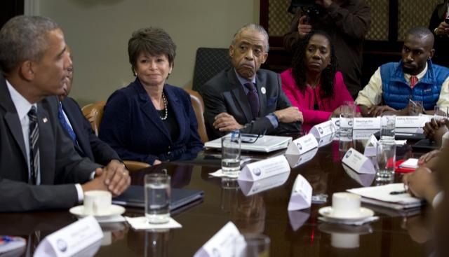 President Obama speaks at a meeting with civil rights leaders — including Mckesson, right — at the White House on Feb. 18, 2016.  (Photo: Carolyn Kaster/AP)