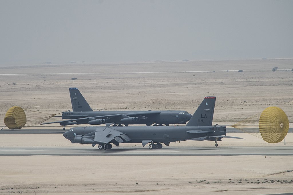 b-52-isis-2